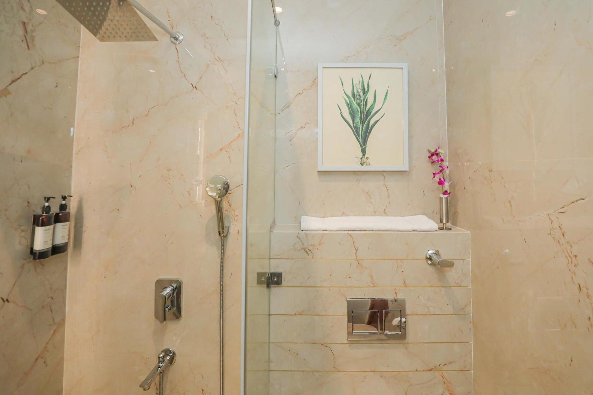 Regenta Place Phagwara By Royal Orchid Hotels Limited Phagwāra Exterior foto